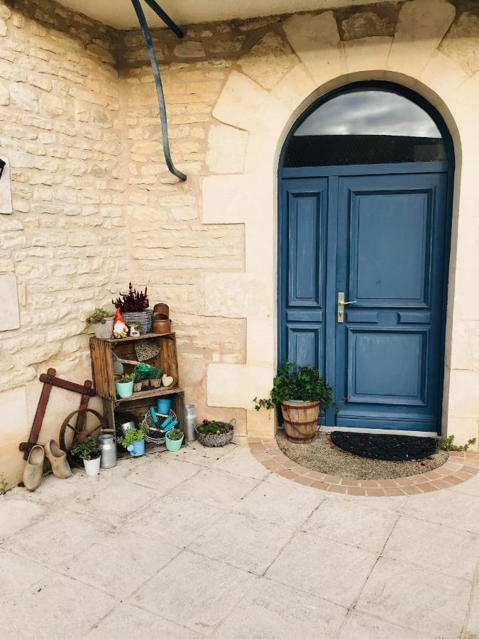 Les Clos Bleus Neuville-de-Poitou Екстер'єр фото