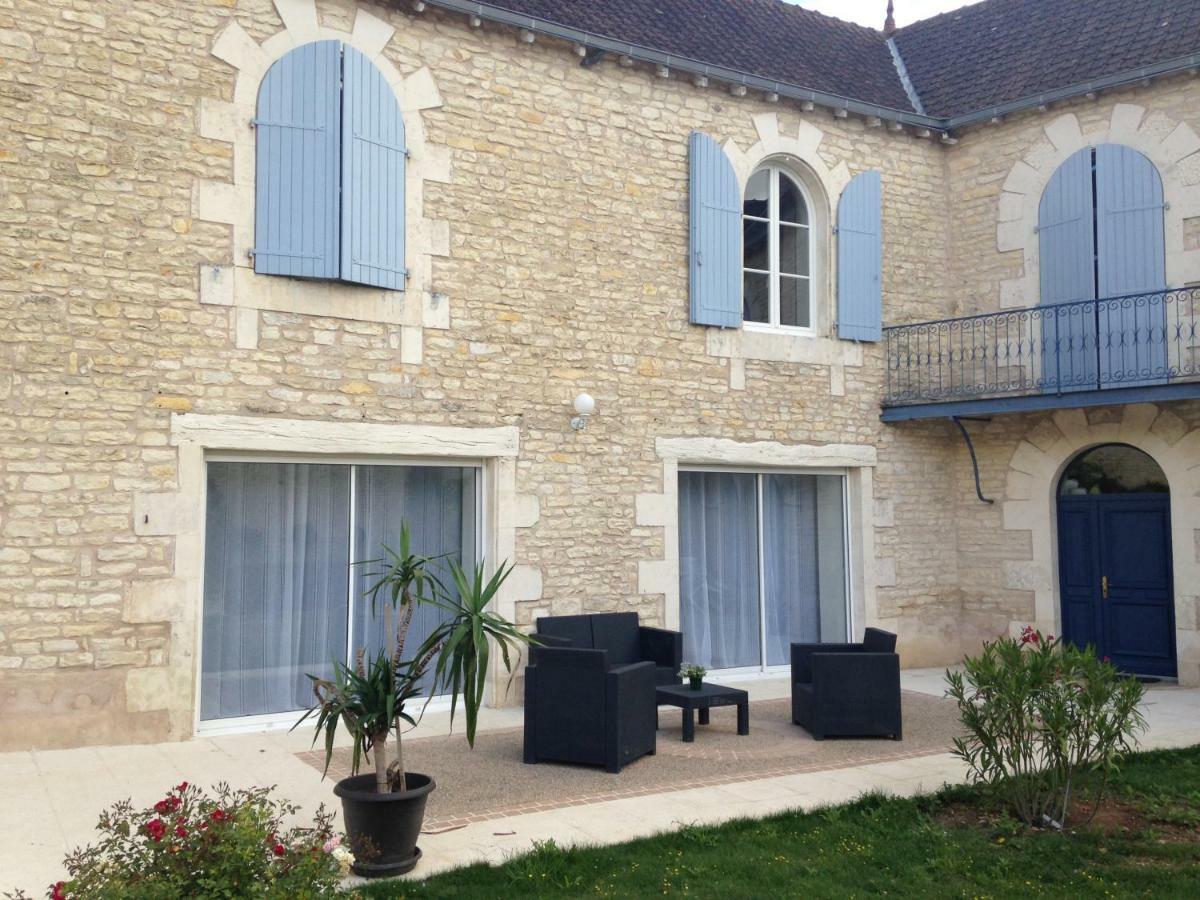 Les Clos Bleus Neuville-de-Poitou Екстер'єр фото